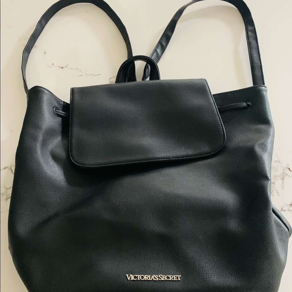 Backpack - Picture 3 of 4